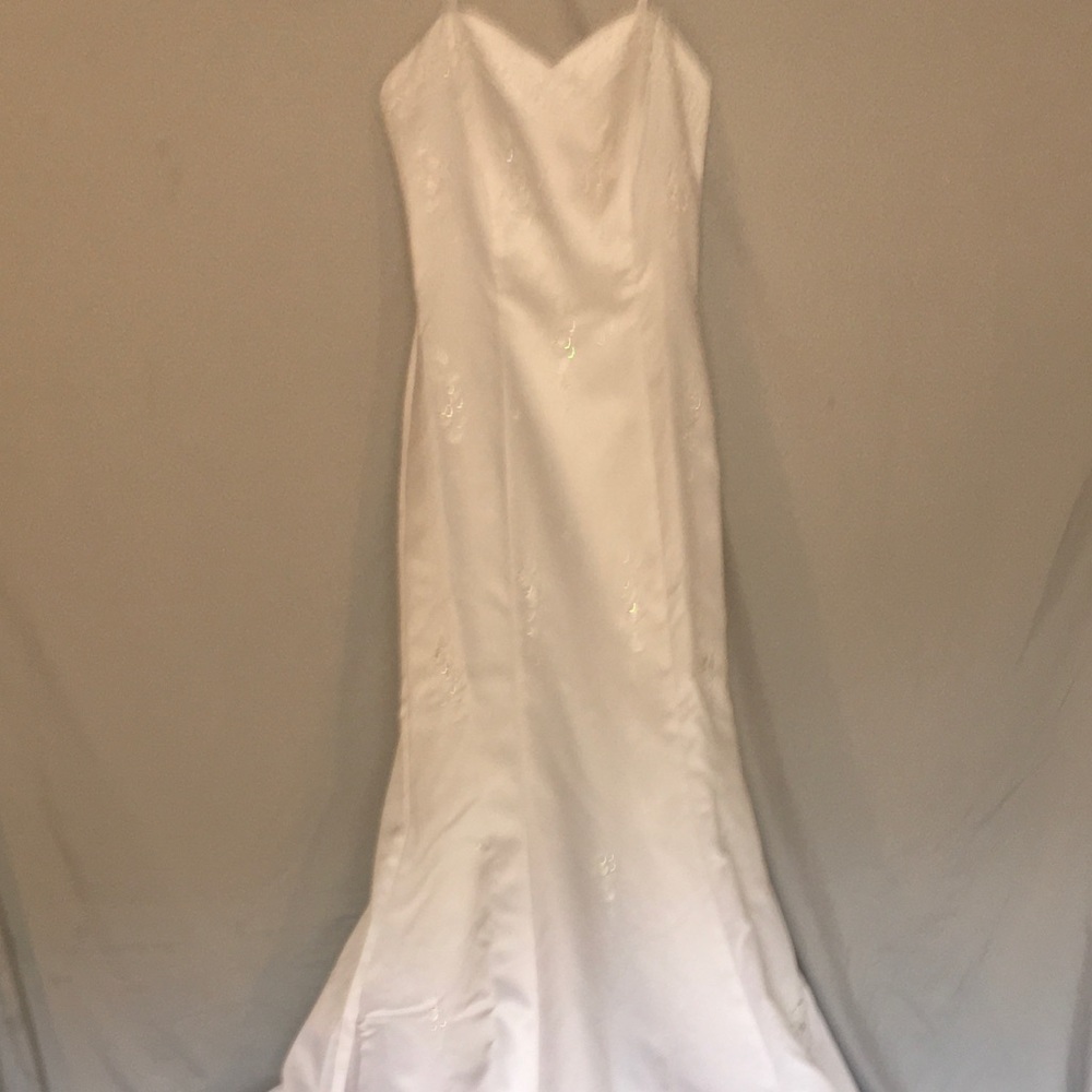 ☆ Must see!! EXTREMELY SEXY! Morgan & Co. Wedding Dress